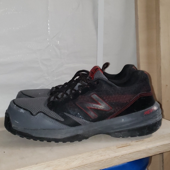new balance steel toes